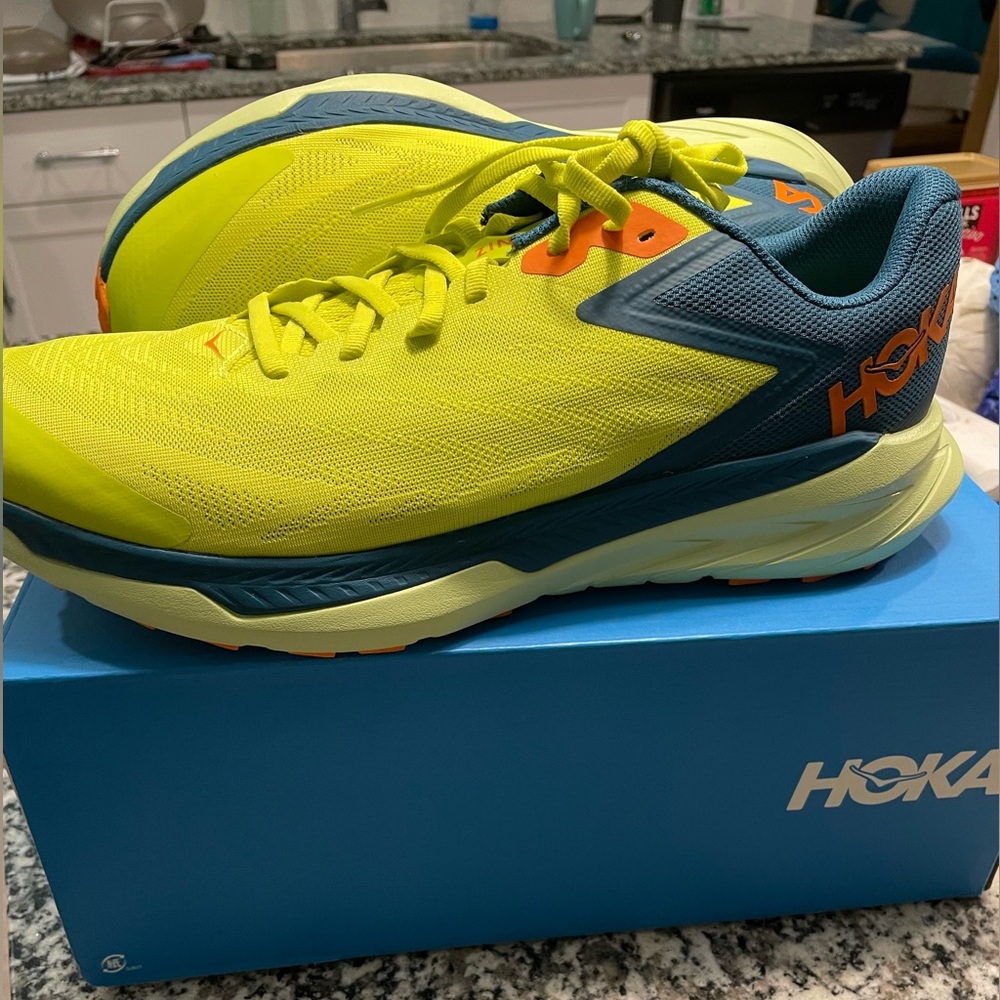 Mens Hoka Zinal tennis shoes size 11D